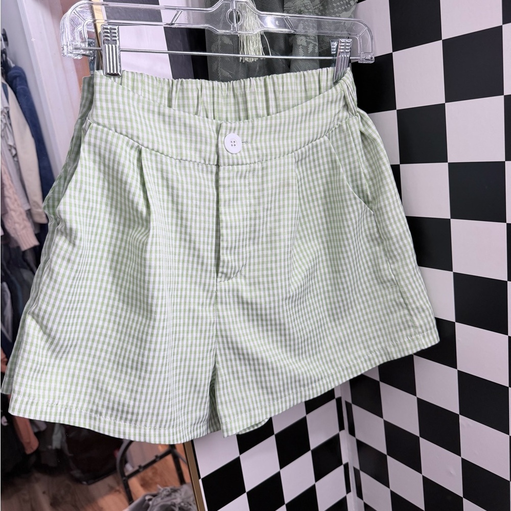 Vintage Green Gingham Women's Shorts